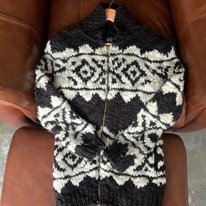 Warm Sweater Jacket with Pockets and front zip